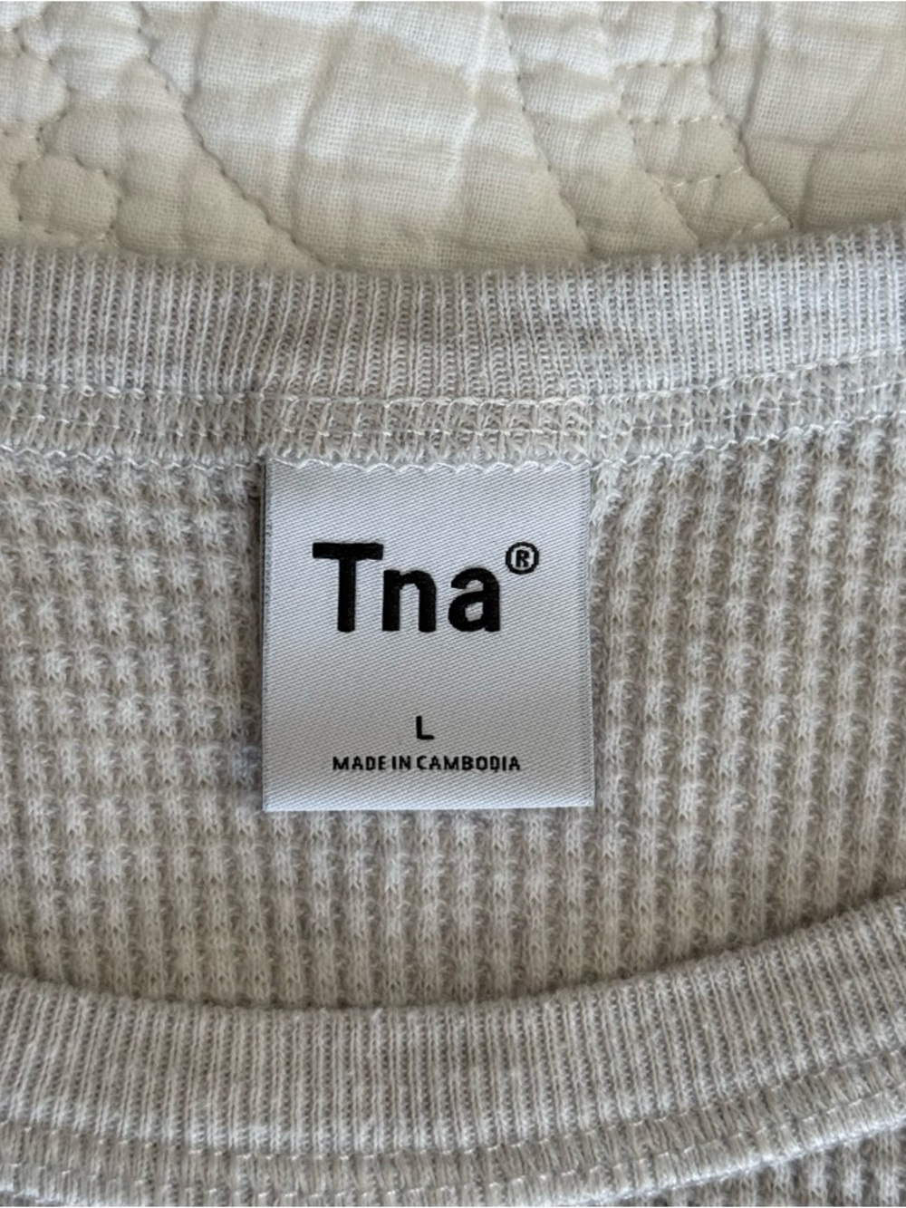 TNA Light Gray Waffle Knit Thermal Curved Hem Long Sleeve Top Large - Picture 4 of 8